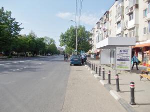 AFISAJ PE STATII DE AUTOBUZ