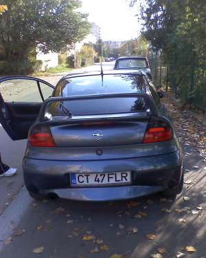 vand opel tigra impecabil
