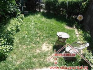 INCHIRIEZ APARTAMENT 3 CAMERE,   ZONA STEFAN CEL MARE