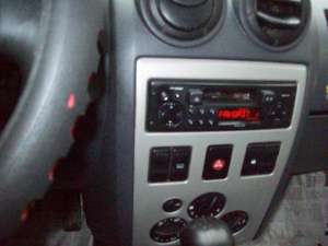 vand logan 1,   4 pret  3300 euro