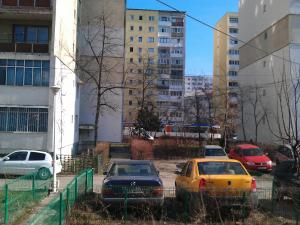 Inchiriez  Spatiu com. Alexandru