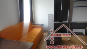 INCHIRIEZ MANSARDA 3 CAMERE,   ZONA VASILE AARON