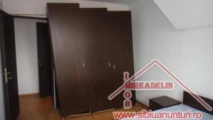 INCHIRIEZ MANSARDA 3 CAMERE,   ZONA VASILE AARON