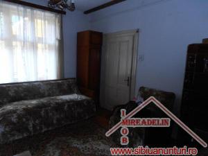INCHIRIEZ APARTAMENT 3 CAMERE,  ZONA 9 MAI