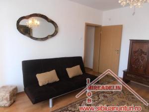 INCHIRIEZ APARTAMENT 2 CAMERE,  ZONA LUPENI