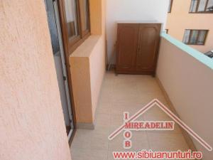 INCHIRIEZ APARTAMENT 2 CAMERE,  ZONA LUPENI