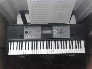 Vand orga Yamaha PSR E233
