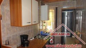 VAND APARTAMENT 2 CAMERE,   VASILE AARON