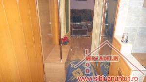 VAND APARTAMENT 2 CAMERE,   VASILE AARON