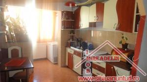 VAND APARTAMENT 3 CAMERE,   VASILE AARON