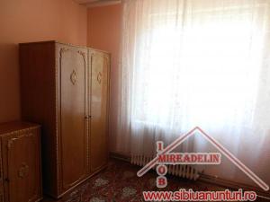 INCHIRIEZ APARTAMENT 2 CAMERE,   B-dul VASILE MILEA