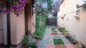 INCHIRIEZ APARTAMENT 3 CAMERE,   PIATA CLUJ