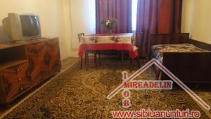 INCHIRIEZ APARTAMENT 3 CAMERE,   PIATA CLUJ