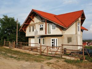 Vand/schimb casa noua in Tautii Magheraus