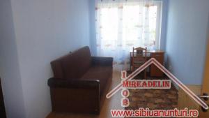 INCHIRIEM APARTAMENT 4 CAMERE,   Zona Garii