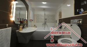 VAND APARTAMENT 4 CAMERE,   116 MP,   PADUREA DUMBRAVA
