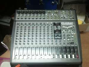 vand mixer amplificat phonic powerpod k12 plus-1400 ron