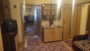 VAND CASA IN ZONA BUNA
