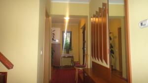 VAND CASA IN ZONA BUNA