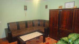 VAND CASA IN ZONA BUNA