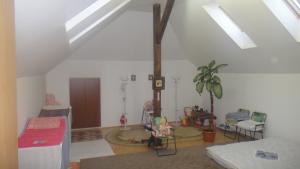VAND CASA IN ZONA BUNA