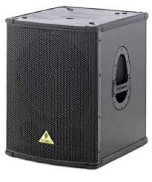 Vand doua boxe + subwoofer