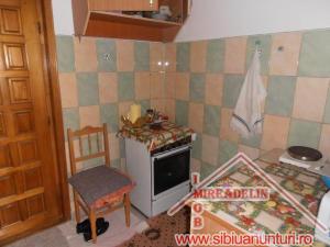 VAND URGENT GARSONIERA ZONA COMPA