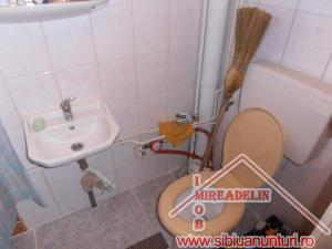VAND URGENT GARSONIERA ZONA COMPA