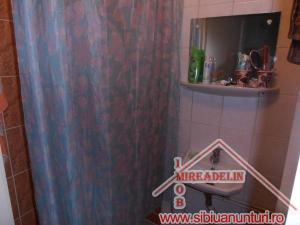 VAND URGENT GARSONIERA ZONA COMPA