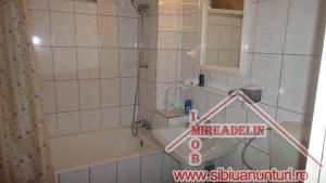 INCHIRIEZ APARTAMENT 2 CAMERE,   MILEA