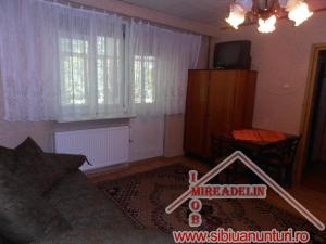 INCHIRIEZ APARTAMENT 2 CAMERE,  ZONA RAHOVA