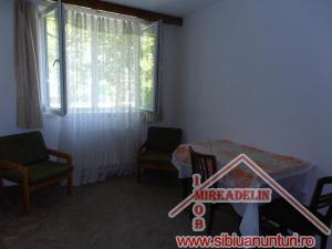 INCHIRIEZ APARTAMENT 2 CAMERE,  ZONA RAHOVA
