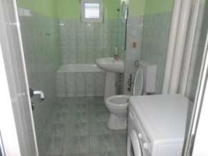 INCHIRIEZ APARTAMENT 2 CAMERE REGIM HOTELIER MAMAIA SAT VACANTA