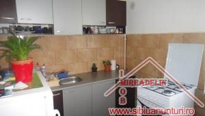 INCHIRIEZ APARTAMENT 2 CAMERE,  TEREZIAN