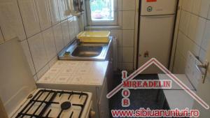 INCHIRIEZ APARTAMENT 3 CAMERE,   Hipodrom II
