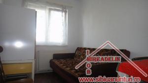 INCHIRIEZ APARTAMENT 3 CAMERE,   Hipodrom II