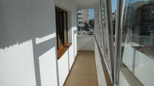 inchiriez ap. 2 camere central Podul de Fier