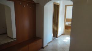 inchiriez ap. 2 camere central Podul de Fier