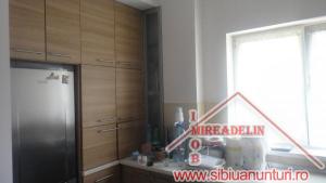 VAND VILA IN DUPLEX,   ZONA TURNISOR