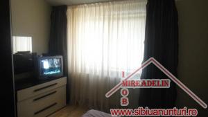 VAND VILA IN DUPLEX,   ZONA TURNISOR