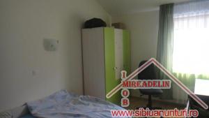 VAND VILA IN DUPLEX,   ZONA TURNISOR