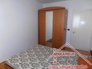 INCHIRIEZ APARTAMENT 2 CAMERE,   ZONA STRAND