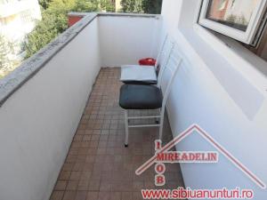 INCHIRIEZ APARTAMENT 2 CAMERE,   ZONA STRAND