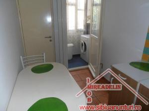 INCHIRIEZ APARTAMENT 2 CAMERE,   ZONA STRAND