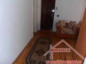 INCHIRIEZ APARTAMENT 2 CAMERE,   ZONA STRAND