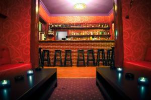 Bar Club & Cafenea zona Semicentrala