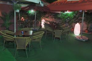Bar Club & Cafenea zona Semicentrala