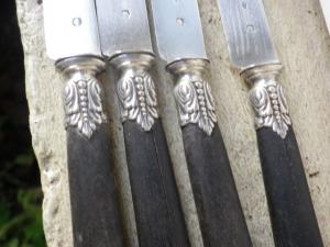4 cutite,     lama in argint masiv si maner in abanos 110 EURO