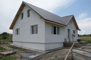 casa cu mansarda din caramida zona horpaz scoala 40000 euro