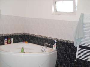 vila 6 camere cornetu